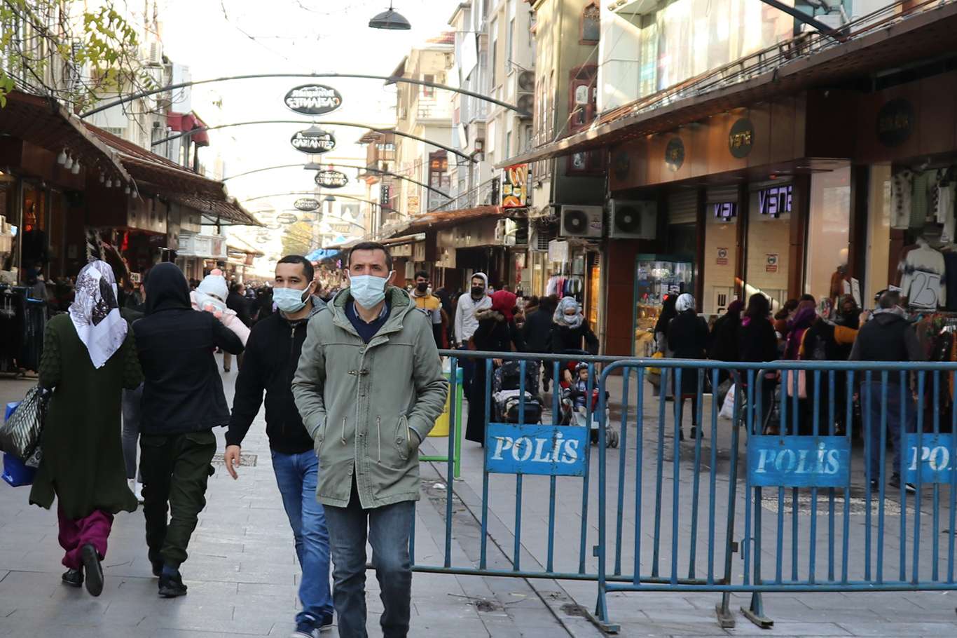 Gaziantep'te Covid-19 vaka sayılarındaki düşüş sürüyor Gaziantep'te Covid-19 vaka sayılarındaki düşüş sürüyor